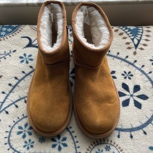 UGG kookaburra booties
